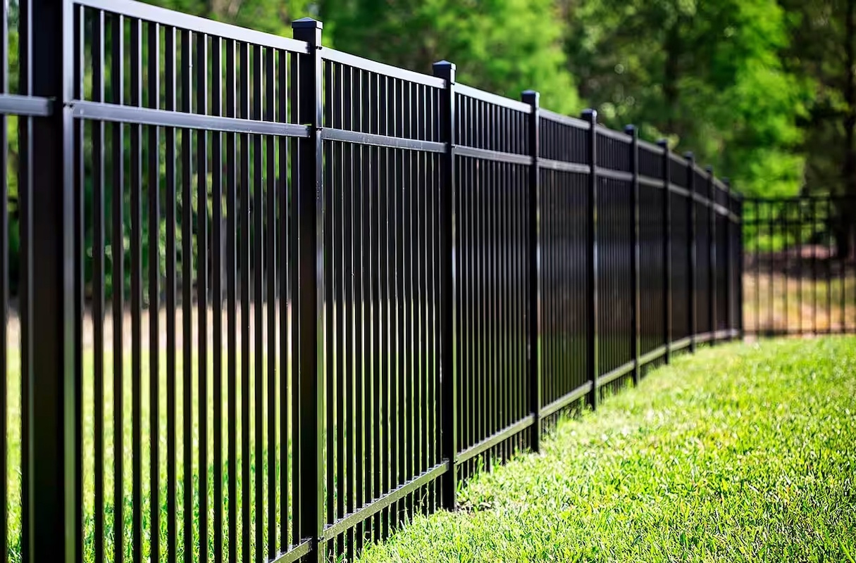 Maximizing Home Value: The Benefits of Custom Fencing Solutions in Vancouver, WA hero image