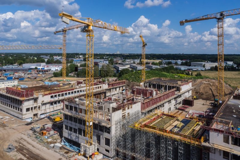 Commercial Construction Trends to Watch Out for in 2023: Insights from Global Reconstruction hero image